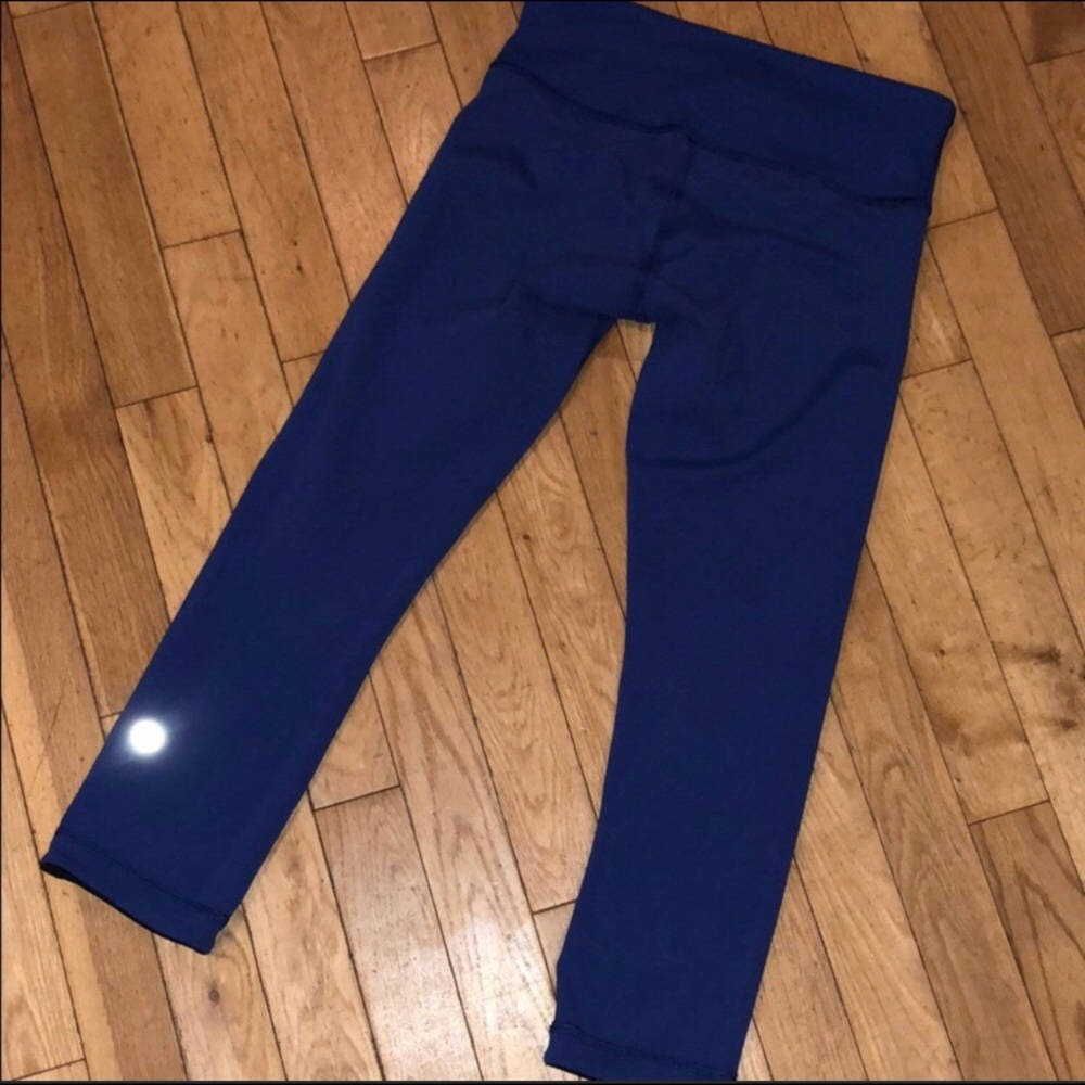 LULULEMON Reversible blue and black leggings